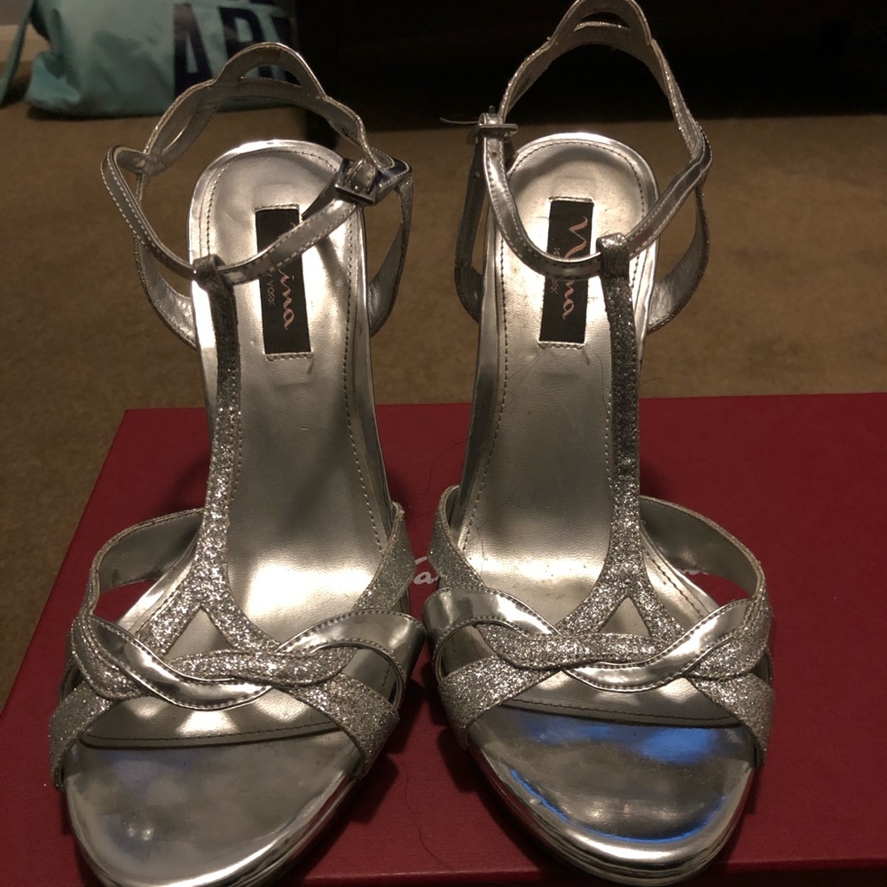 Silver - Picture 2 of 2